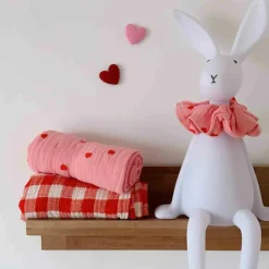 Rose in April Lange Bianca Coeur Rose-Rouge (70 x 70 cm)