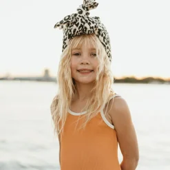 Rose in April Lange Bianca graou greige (70 x 70 cm)