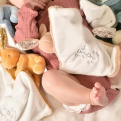 Doudou et Compagnie Lapin Doudou beige (10 cm)