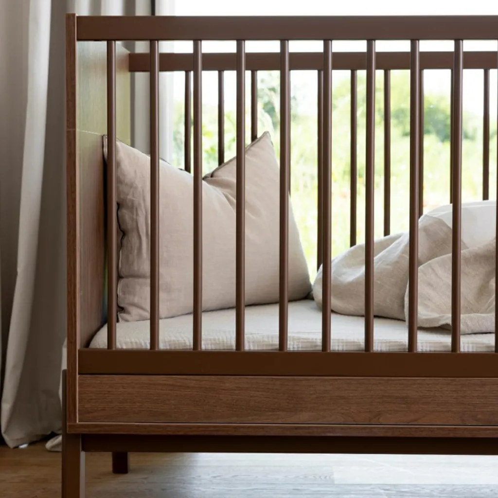 New Lit bébé évolutif Ashi Chestnut (140 x 70 cm) Lit Évolutif