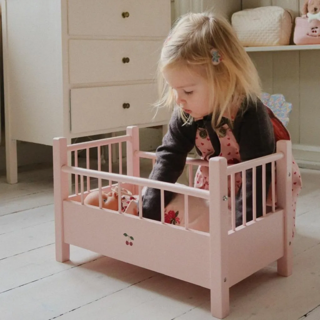 Konges Slojd Lit pour poupée en bois rose