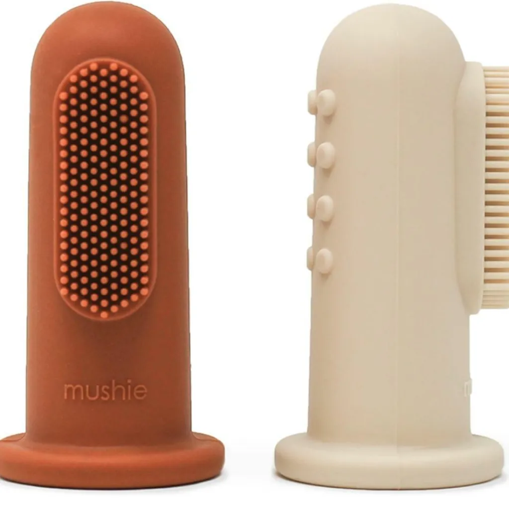 Mushie Lot de 2 brosses à dent à doigt Shifting sand-Clay