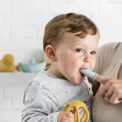 Nattou Lot de 2 brosses à dents à doigt ocre et rose + étui de protection