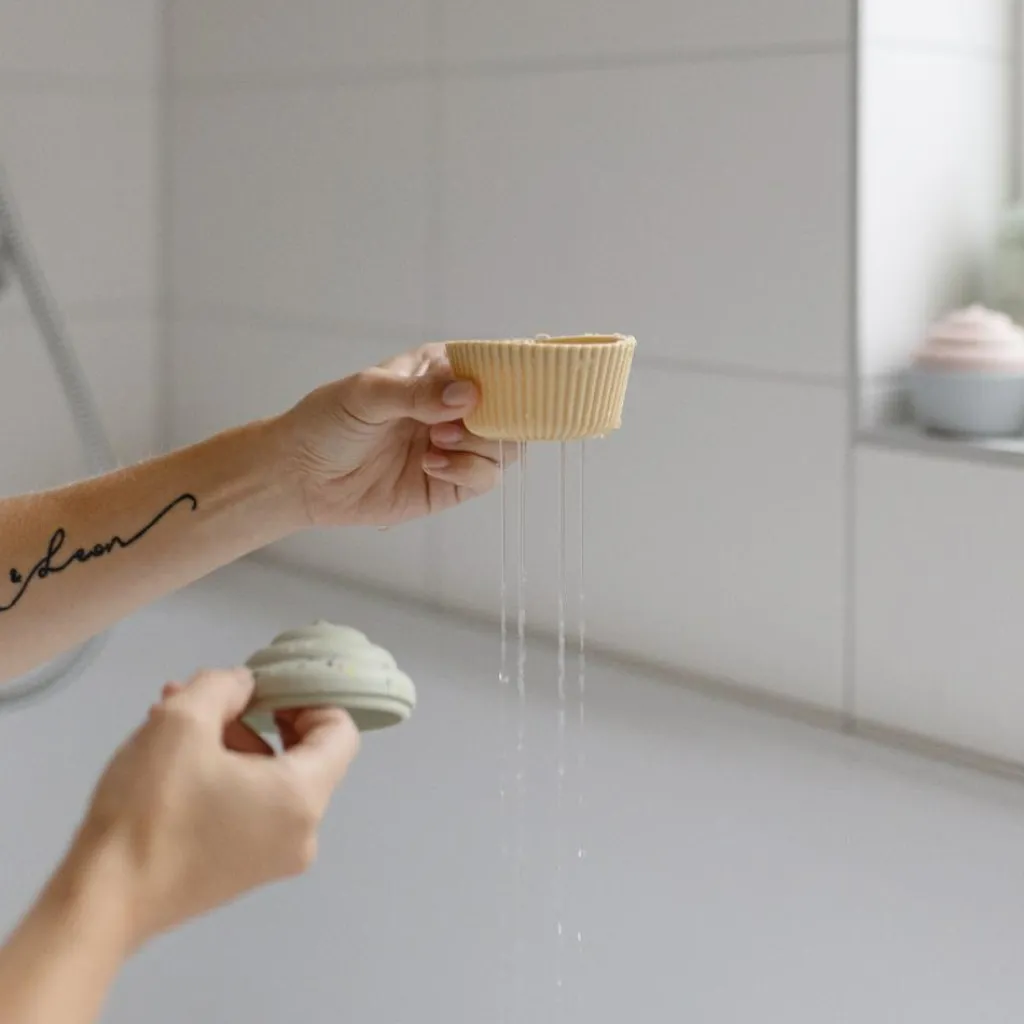 Mushie Lot de 4 jouets de bain Cupcake Mix and Max