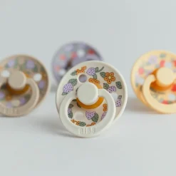 BIBS Lot de 2 sucettes en latex Colour Strawberries-Cream (0-6 mois)