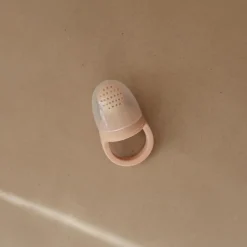 Mushie Lot de 2 sucettes grignoteuses en silicone Blush