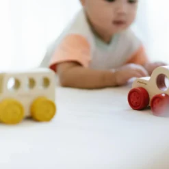 Discount Ma première voiture en bois d'hévéa rouge Petites Voitures, Véhicules Et Circuits