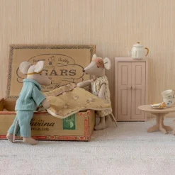 Maileg Maman et papa souris dans une boîte à cigares