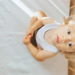 Enfant Tinéo Matelas bébé Nuage (60 x 120 cm)