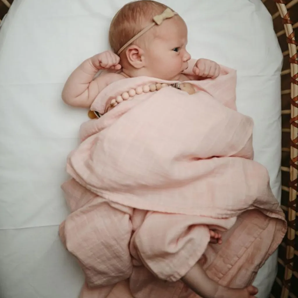 Mushie Maxi lange en coton bio Rose vanilla (120 x 120 cm)