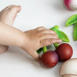 Oli & Carol Mery la cerise en latex d'hévéa