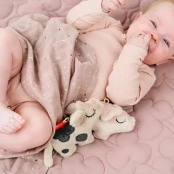 Done by Deer Mini hochet sensoriel Dotti Sable