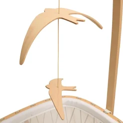 New Mobile en bois de hêtre Kano Hirondelles Mobile Bébé