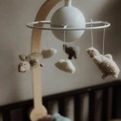 FLOW Mobile pour bébé en bois Liva Oie blanc