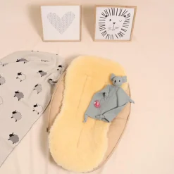 Discount Nid d'ange en mousseline avec peau d'agneau latté Réducteur De Lit