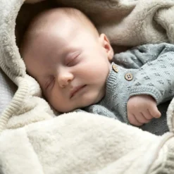 Outlet Nid d'ange passe sangle Sierra Blanc Cassé (groupe 0+) Nid D'Ange Cosy