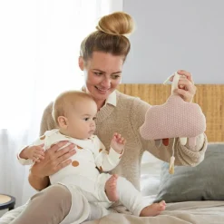 Nuage musical Little Universe tricoté beige-rose poudré Peluche Musicale