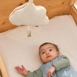 Nuage musical Little Universe tricoté beige-rose poudré Peluche Musicale