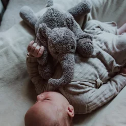 FLOW Peluche bruit blanc George l'éléphant gris