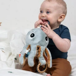 Done by Deer Peluche d'activités vibrante à suspendre Jelly Bleu