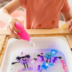 Glo Pals Personnage Lila violet et 2 cubes lumineux