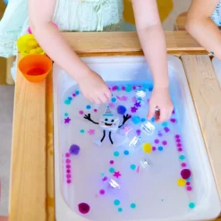 Discount Personnage Party Pal blanc et 2 cubes lumineux Jouet De Bain