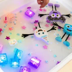 Discount Personnage Party Pal blanc et 2 cubes lumineux Jouet De Bain