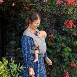 Ergobaby Porte bébé Embrace Soft Air Mesh gris clair