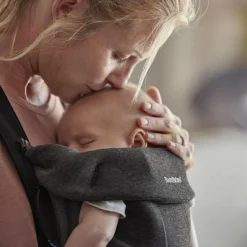 BabyBjörn Porte bébé Mini Jersey 3D gris charbon