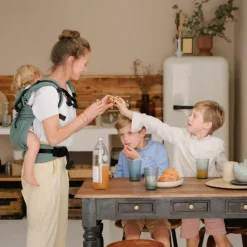 Outlet Porte bébé Néo+ Eucalyptus préformé by V2 Porte Bébé