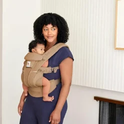 Ergobaby Porte bébé Omni Breeze Camel Brown