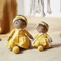 Kaloo Poupée souple Ma première poupée Naomie jaune (25 cm)
