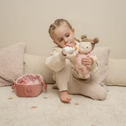 Hot Poupée souple Rosa et son couffin Poupée / Poupon