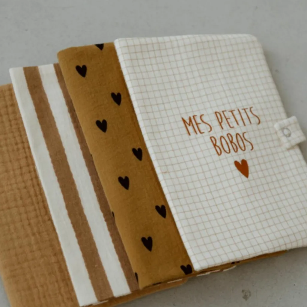 Hot Protège carnet de santé Petits Carreaux (personnalisable) Protège Carnet De Santé