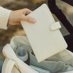 Sale Protège carnet de santé Wavy écru Protège Carnet De Santé