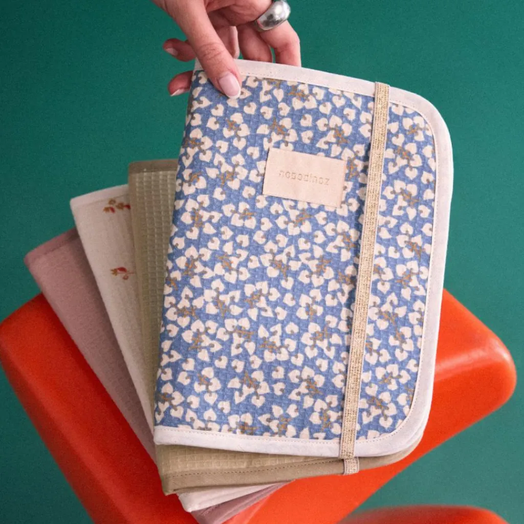 Nobodinoz Protège-carnet de santé A5 Poema Opera Yellow lily