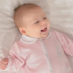 Trois Kilos Sept Pyjama en velours rose Sophie la girafe (3 mois)