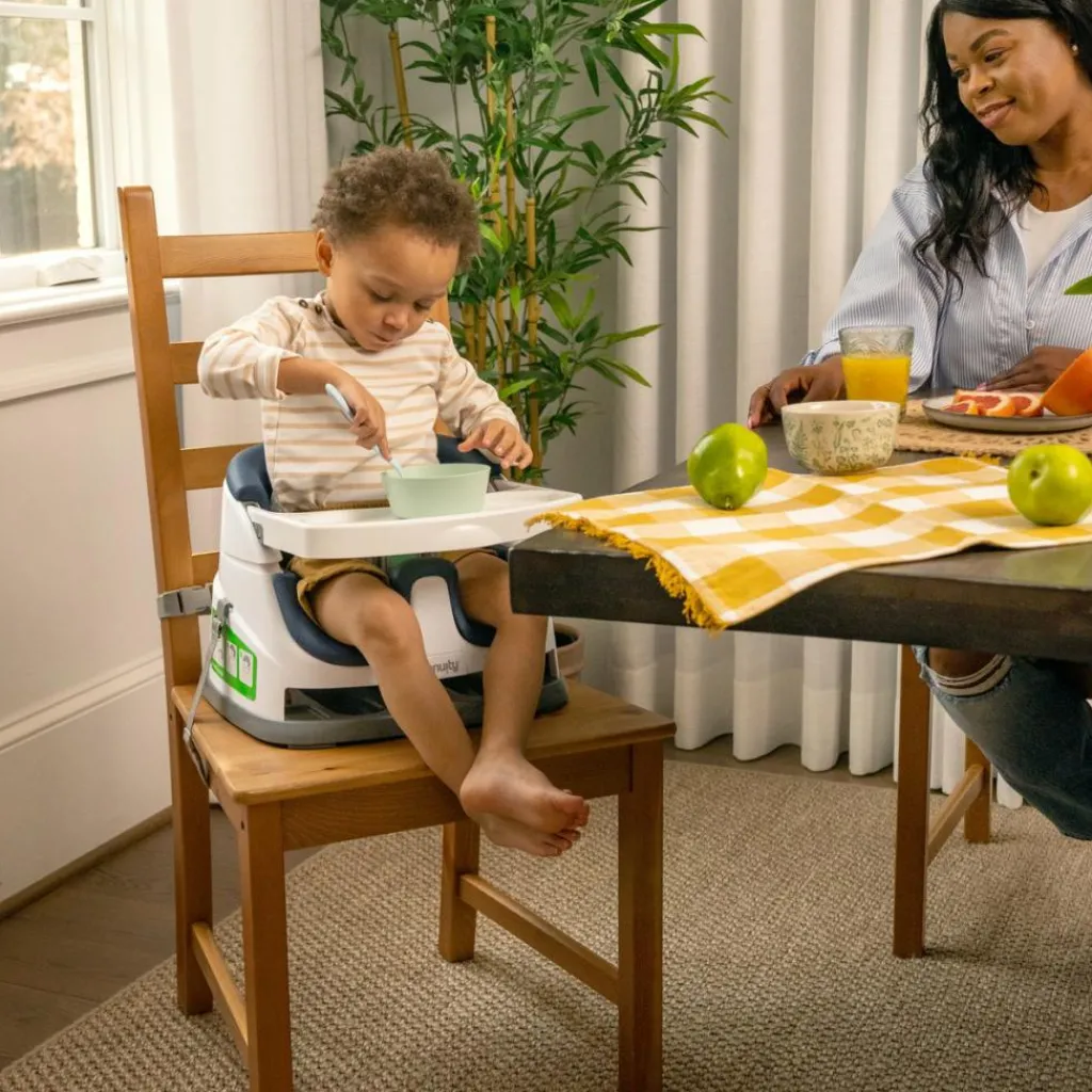 Ingenuity Rehausseur de chaise 2 en 1 Bleu nuit