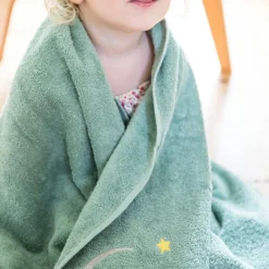 L'oiseau bateau Serviette de bain vert d'eau pingouin personnalisable (70 x 140 cm)