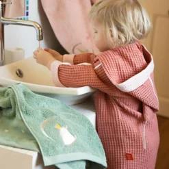 L'oiseau bateau Serviette de bain vert d'eau pingouin personnalisable (70 x 140 cm)