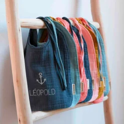 Sale Set de naissance Bavoir et anneau de dentition Vert amande (personnalisable) Coffret Cadeau Naissance