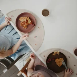 Mushie Set de table en silicone Rainbows