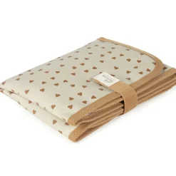 Walking Mum Tapis à langer coeurs Poppy Cannelle