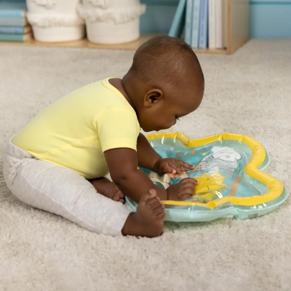 Bright Starts Tapis d'éveil et matelas à eau Winnie l'Ourson