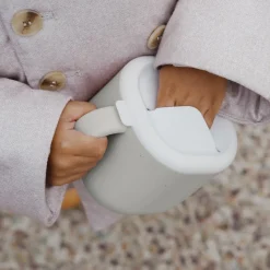 Béaba Tasse à goûter en silicone gris velours