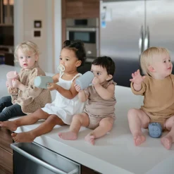 Mushie Tasse d'apprentissage en silicone Sage