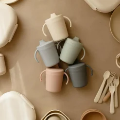 Mushie Tasse d'apprentissage en silicone Sage