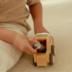 Discount Taxi en bois Petites Voitures, Véhicules Et Circuits