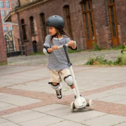 Scoot and ride Trottinette Highwaykick 3 S LED Ash