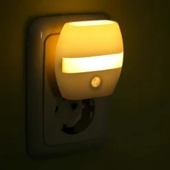 Alecto Veilleuse murale automatique à brancher LED